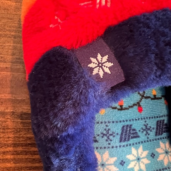 Aldi Men’s Christmas Colorful Fuzzy Slippers, size 9/10, GUC, Aisle of Shame - Picture 2 of 5